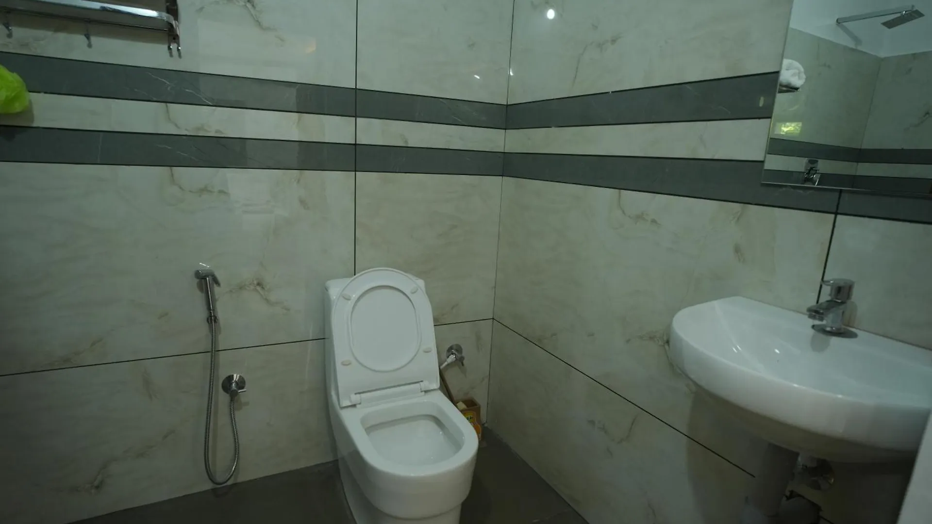 דירות סולטאן באטרי Wayanadan Huts Entire First Floor Only
