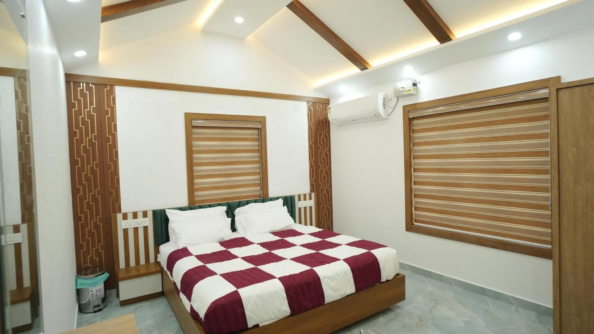 דירות סולטאן באטרי Wayanadan Huts Entire First Floor Only